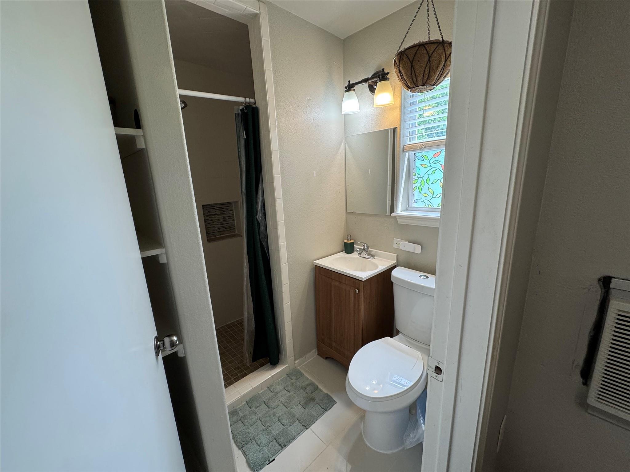 300 W Covington Dr Property Photo 17