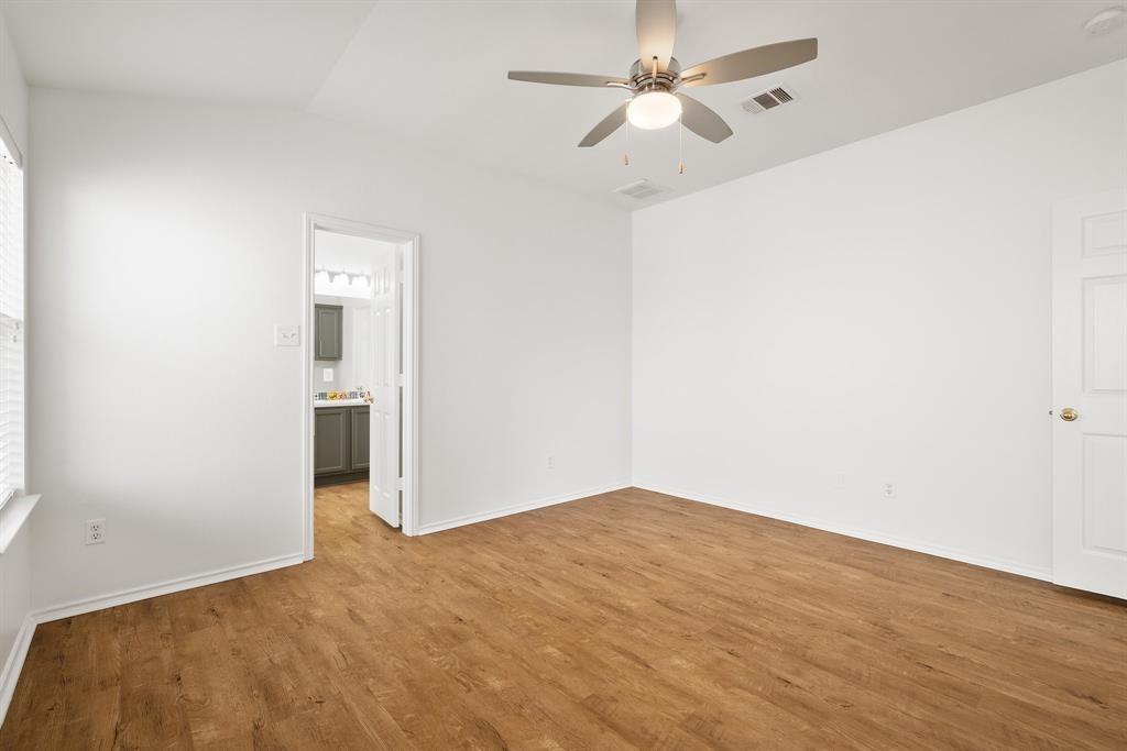 1416 Fort Lloyd Pl Property Photo 9