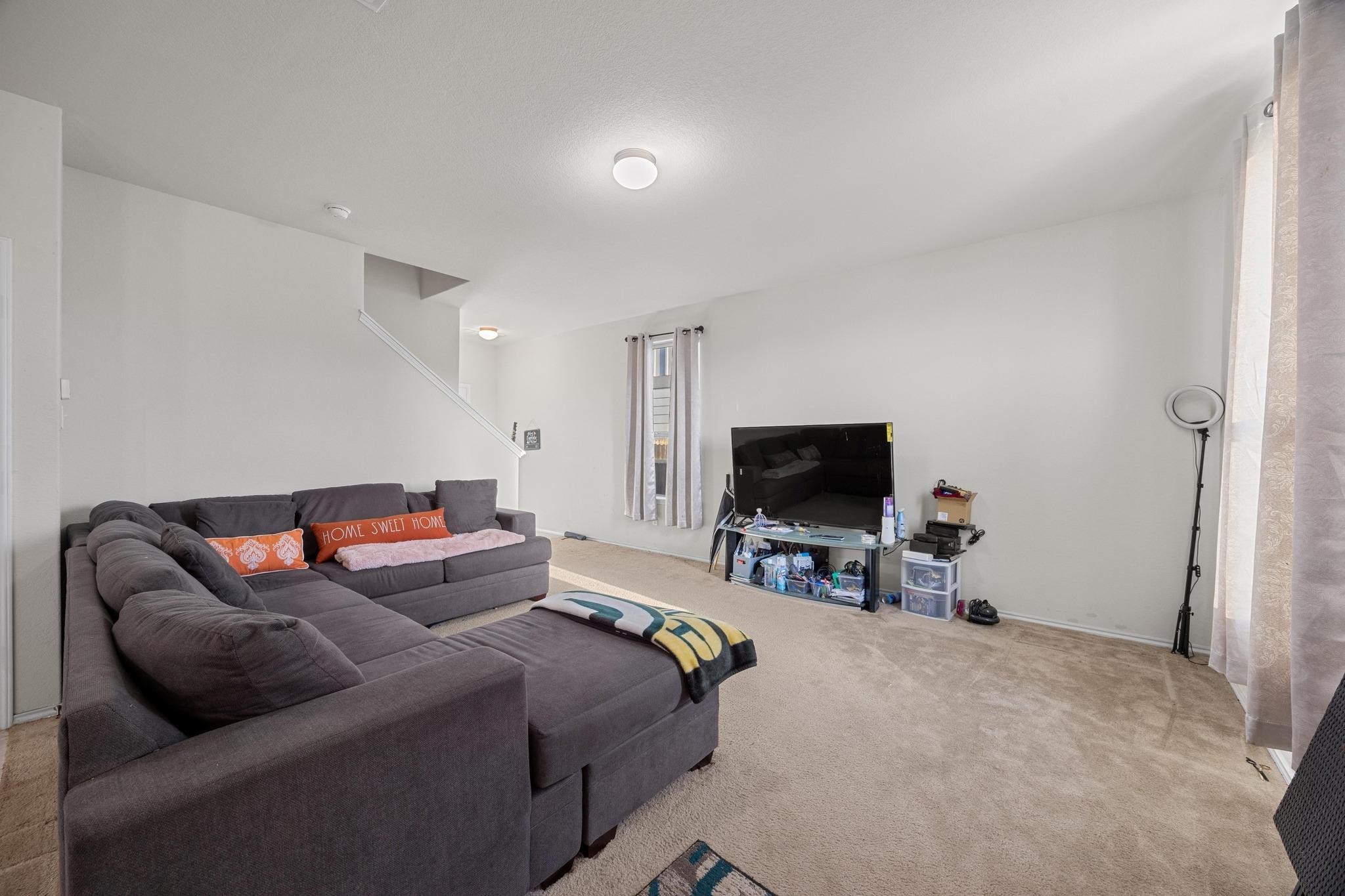 204 Perugia St Property Photo 7