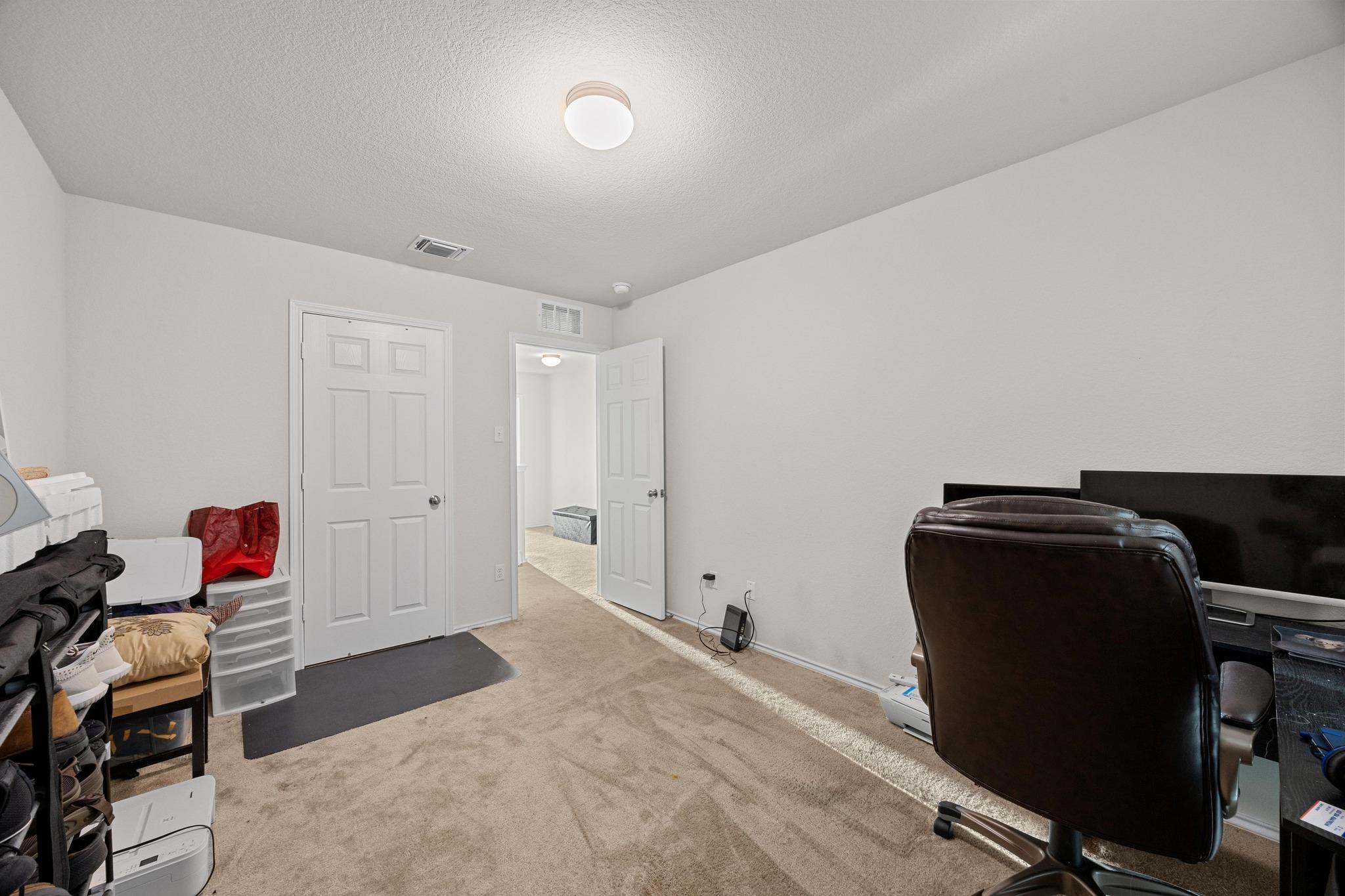 204 Perugia St Property Photo 24