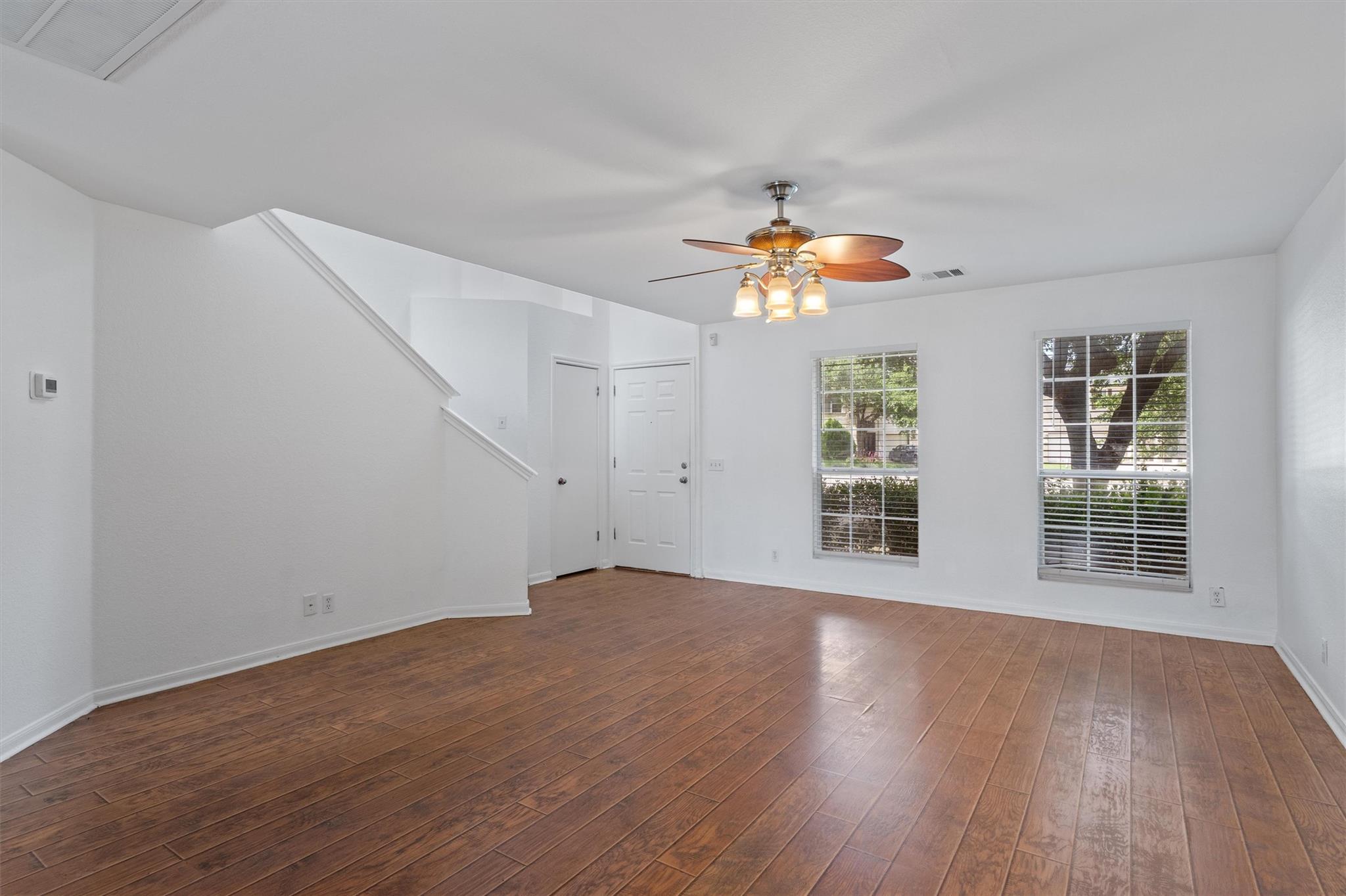 1623 War Horse Ln Property Photo 4