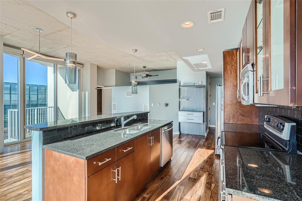 360 Nueces St #3501 Property Photo 16