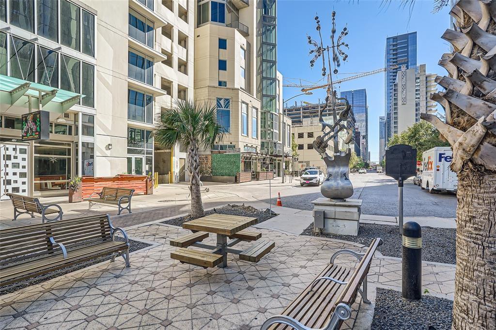 360 Nueces St #3501 Property Photo 28