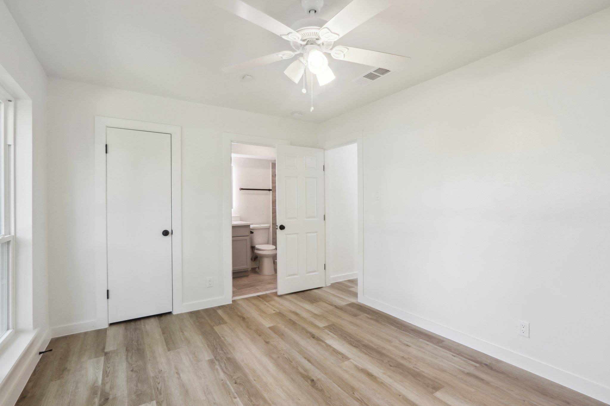 9807 Kendal Dr Property Photo 23