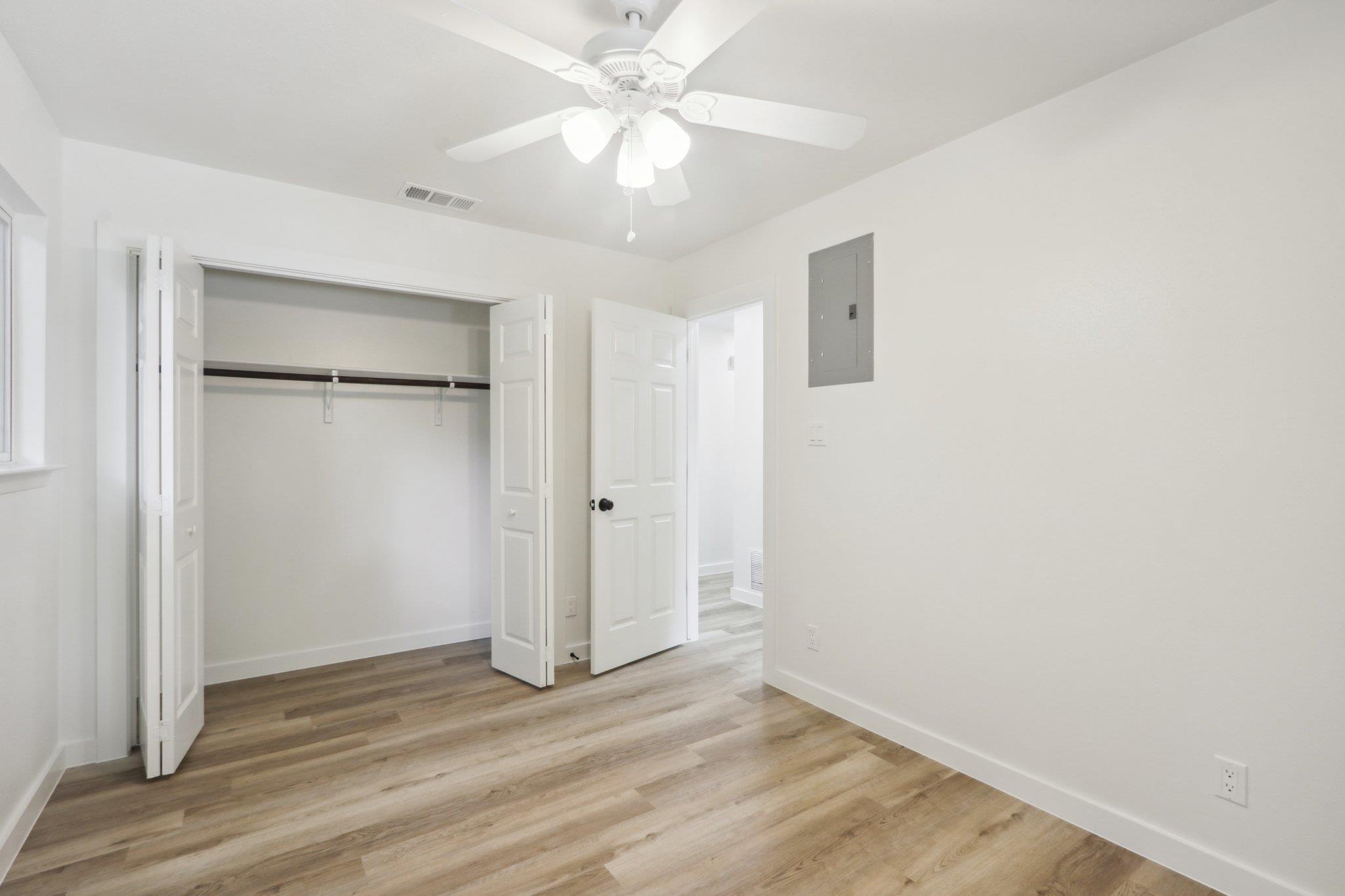 9807 Kendal Dr Property Photo 25