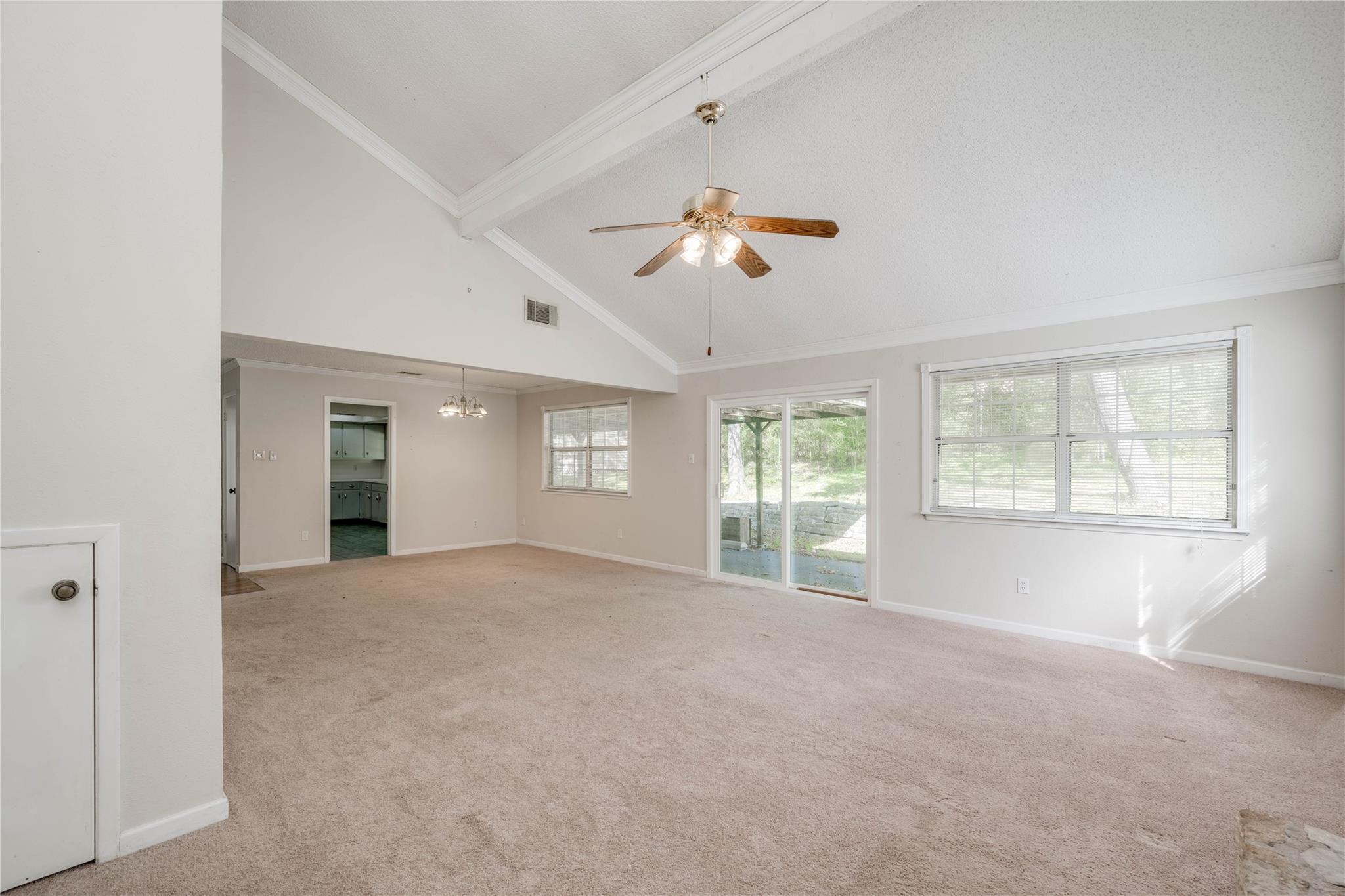 2713 Tether Trl Property Photo 7