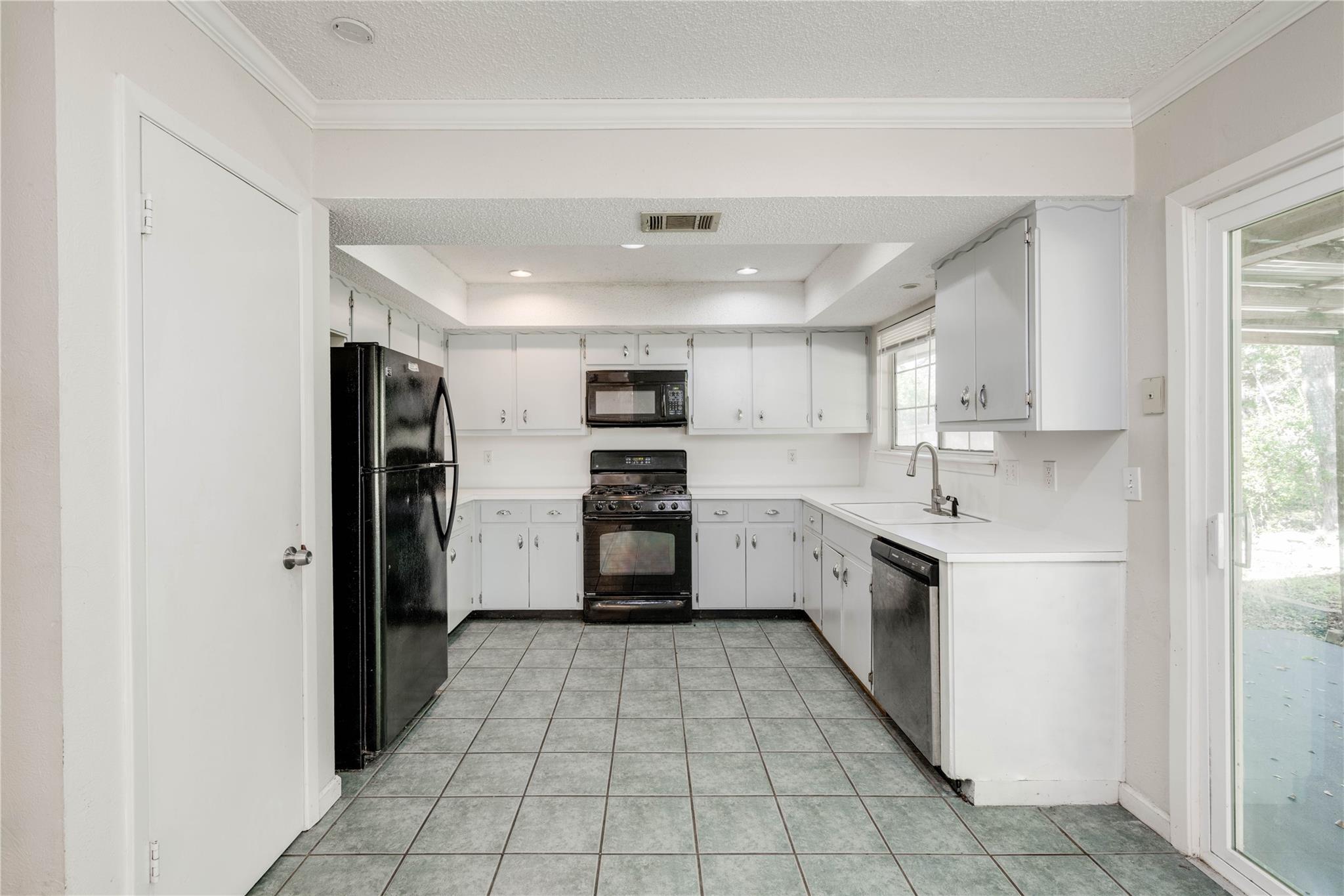 2713 Tether Trl Property Photo 10