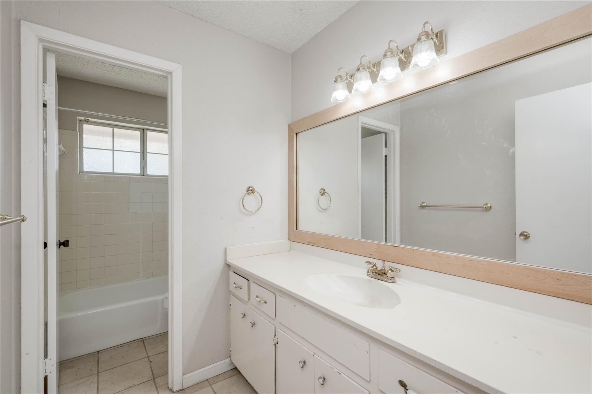 2713 Tether Trl Property Photo 20