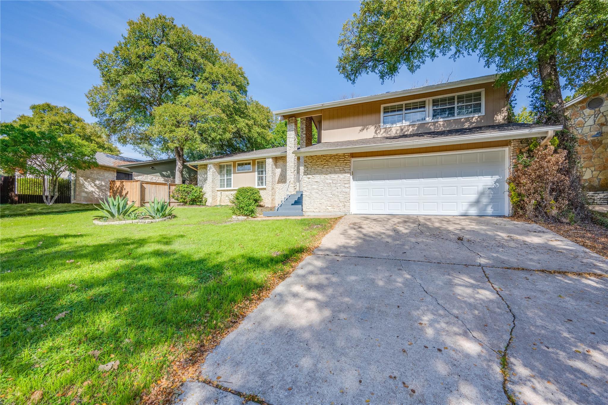 2713 Tether Trl Property Photo 38