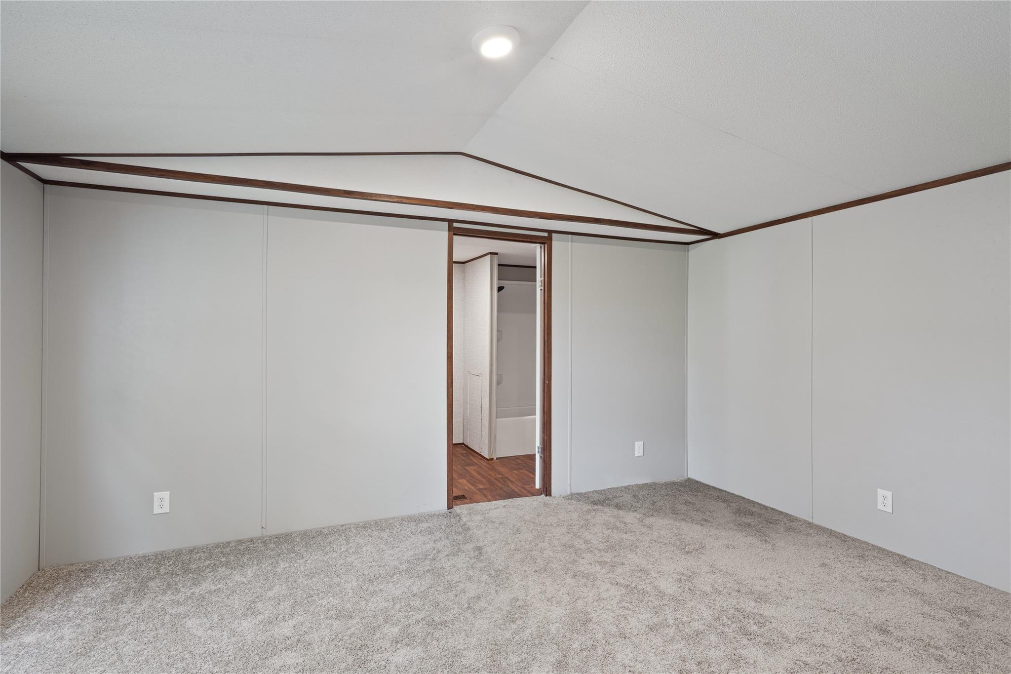 222 Shadow Oaks Dr Property Photo 12
