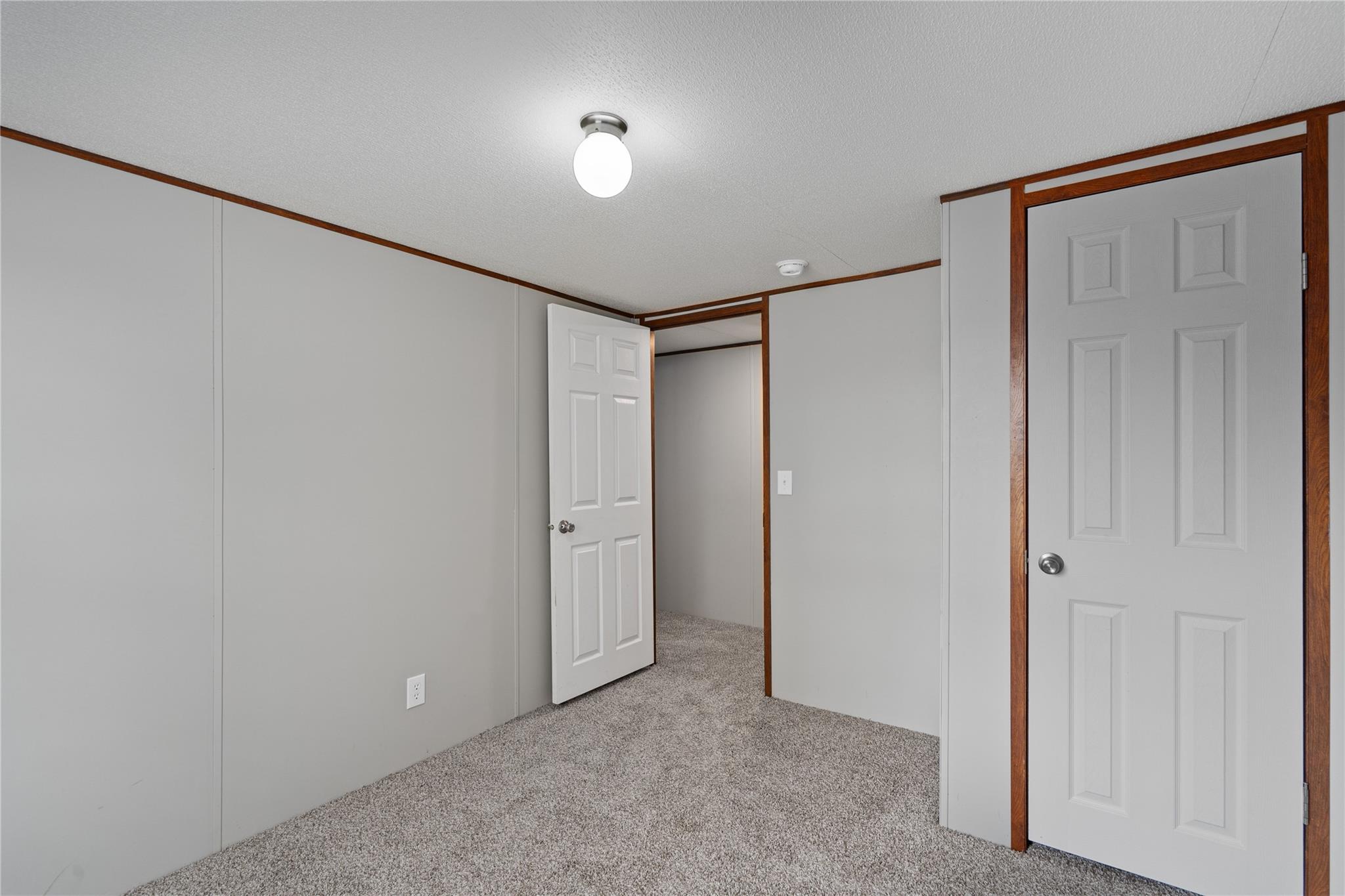 222 Shadow Oaks Dr Property Photo 18