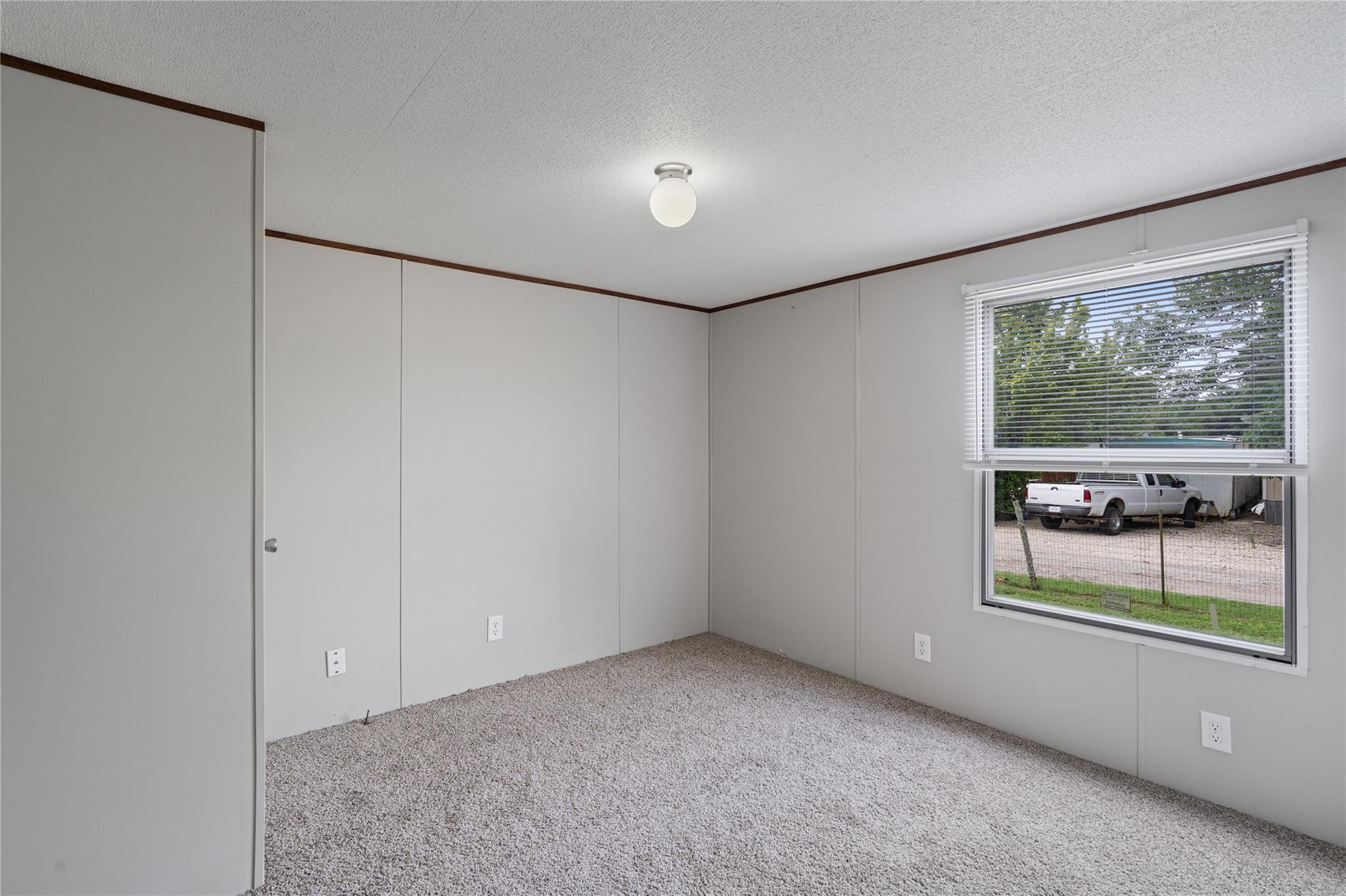 222 Shadow Oaks Dr Property Photo 19