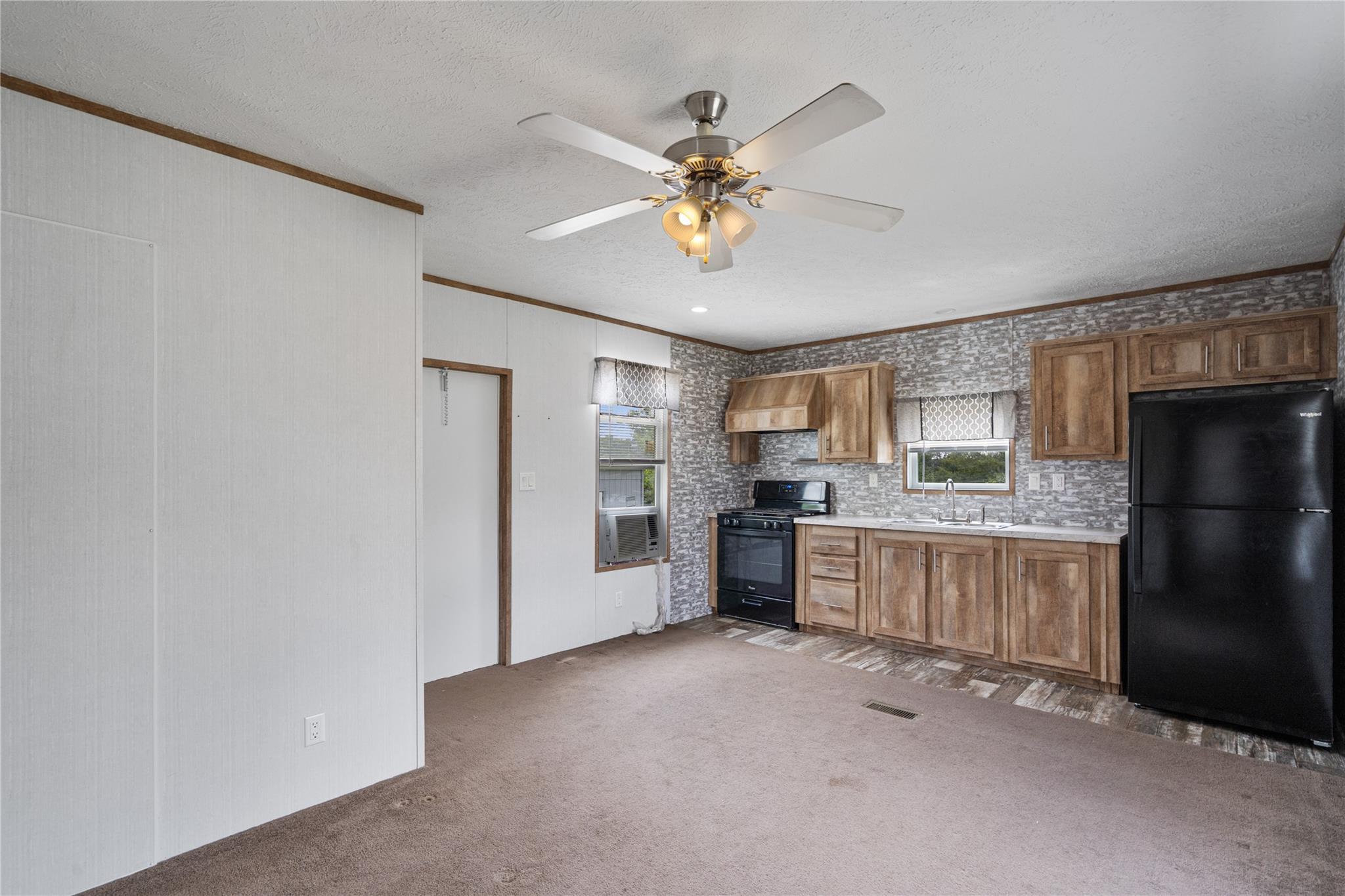 222 Shadow Oaks Dr Property Photo 27