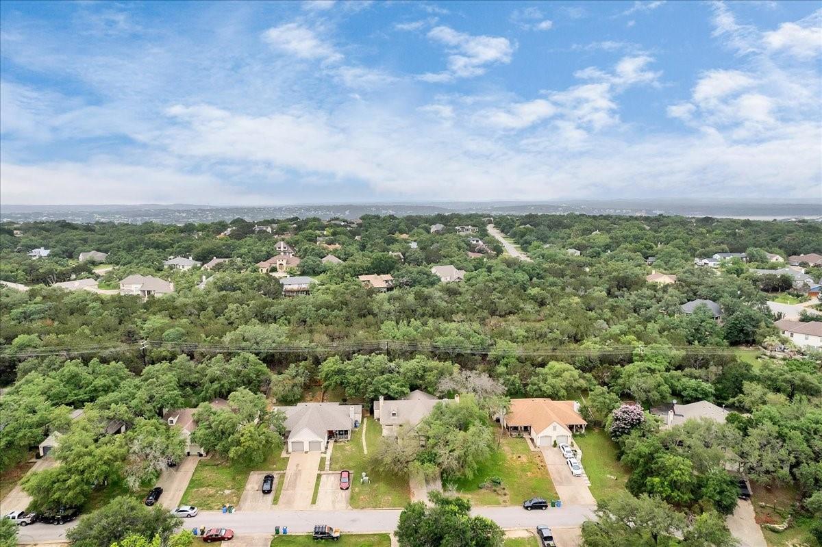 381 Fantail Loop #a Property Photo 3