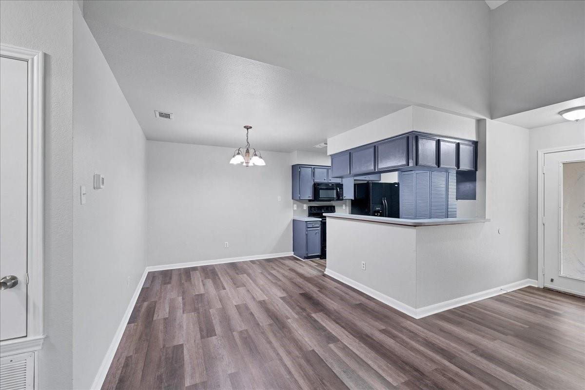 381 Fantail Loop #a Property Photo 14