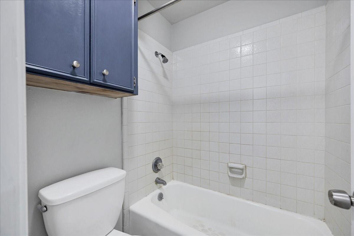 381 Fantail Loop #a Property Photo 20
