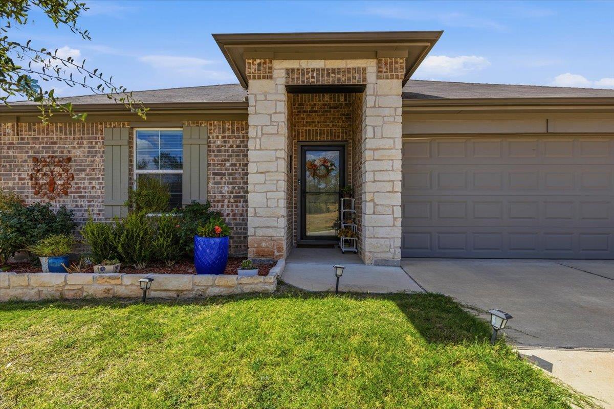 6004 Brocade Dr Property Photo 1