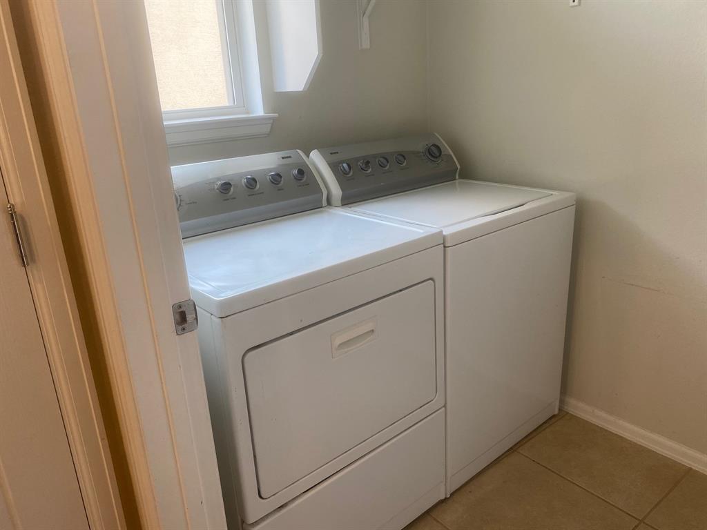 721 Independence Creek Ln Property Photo 10