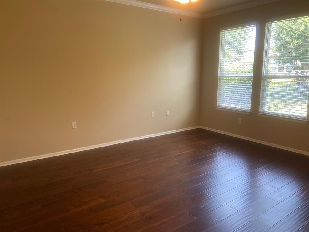 721 Independence Creek Ln Property Photo 12