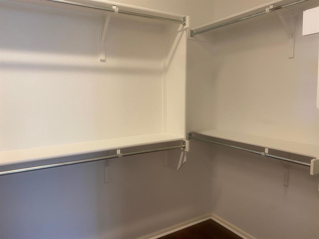 721 Independence Creek Ln Property Photo 16