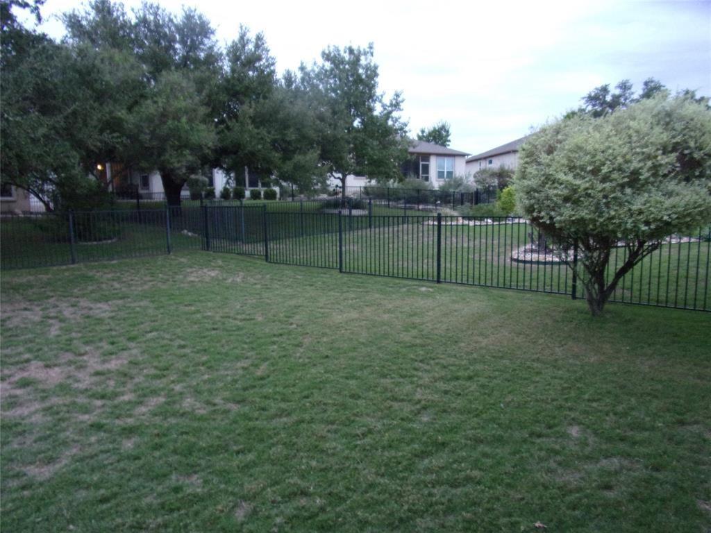 721 Independence Creek Ln Property Photo 34