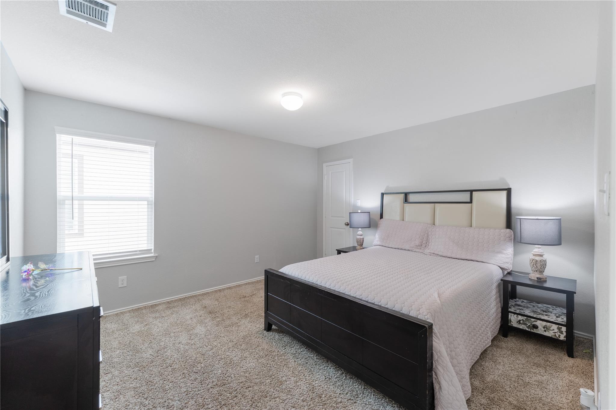 425 Perfect World Loop Property Photo 18