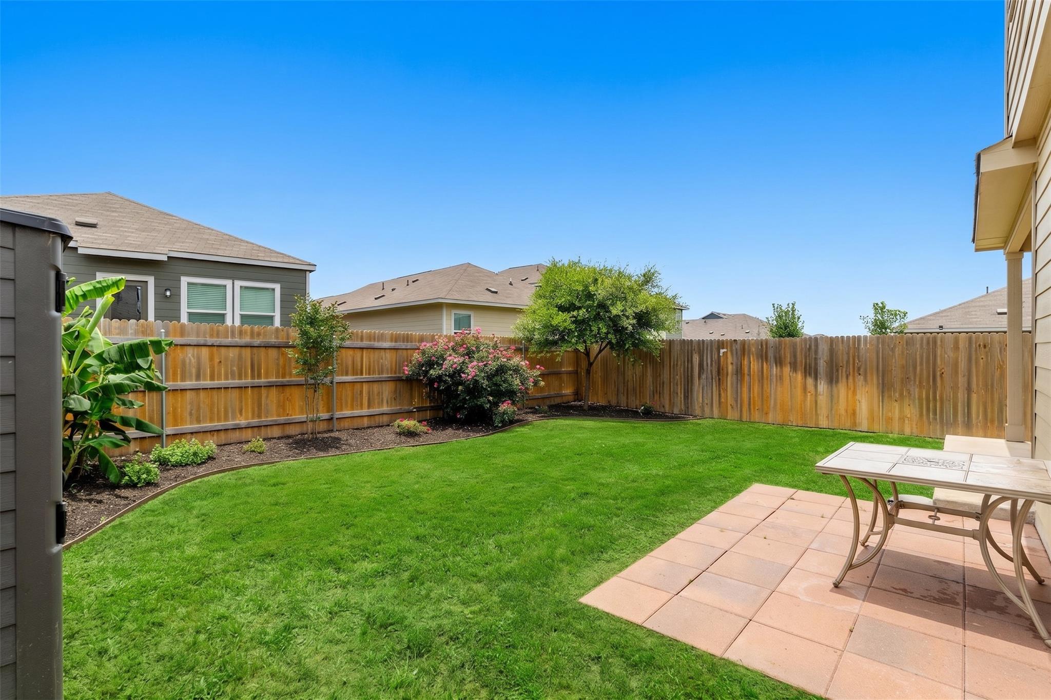 425 Perfect World Loop Property Photo 25