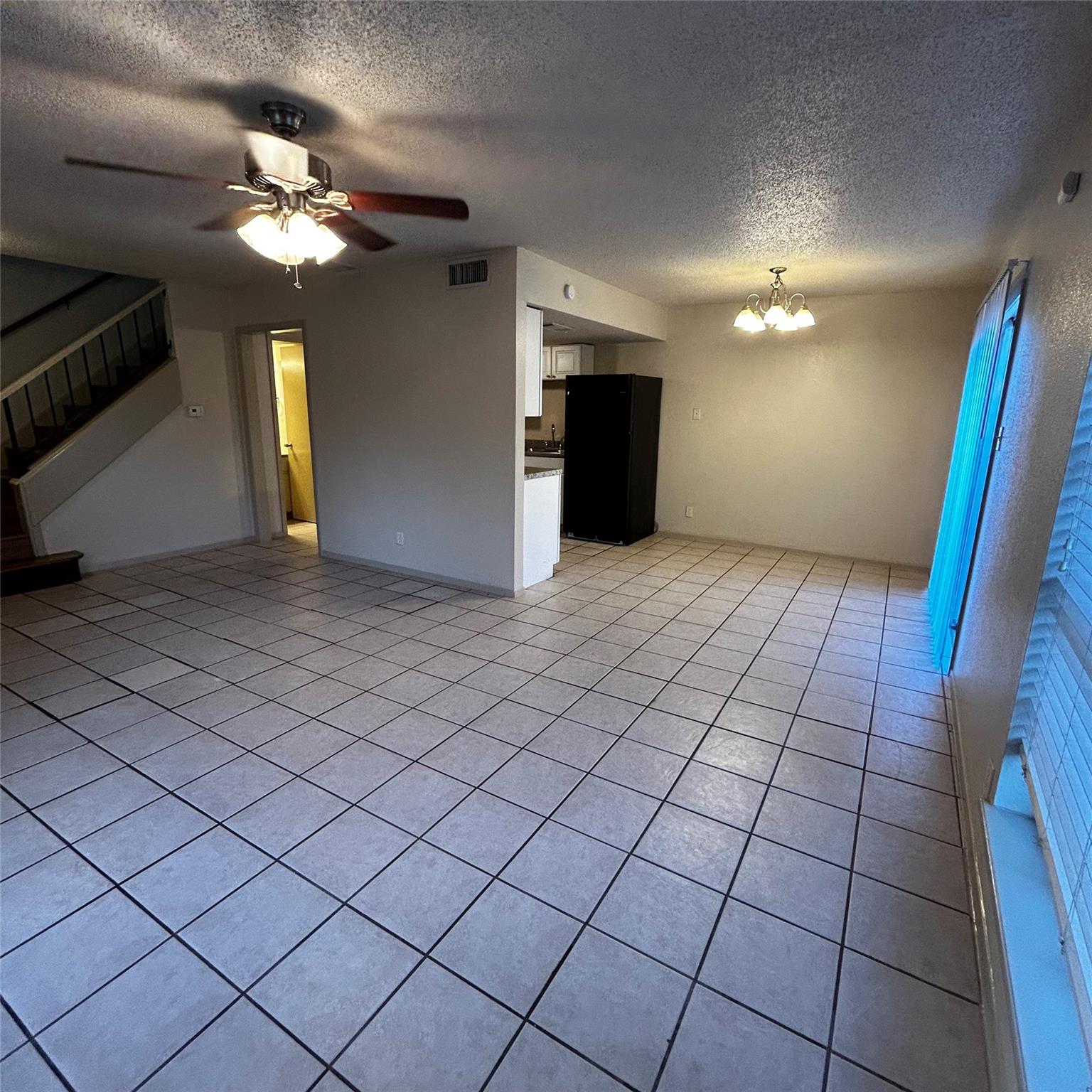 7204 Creekside Dr #b Property Photo 5