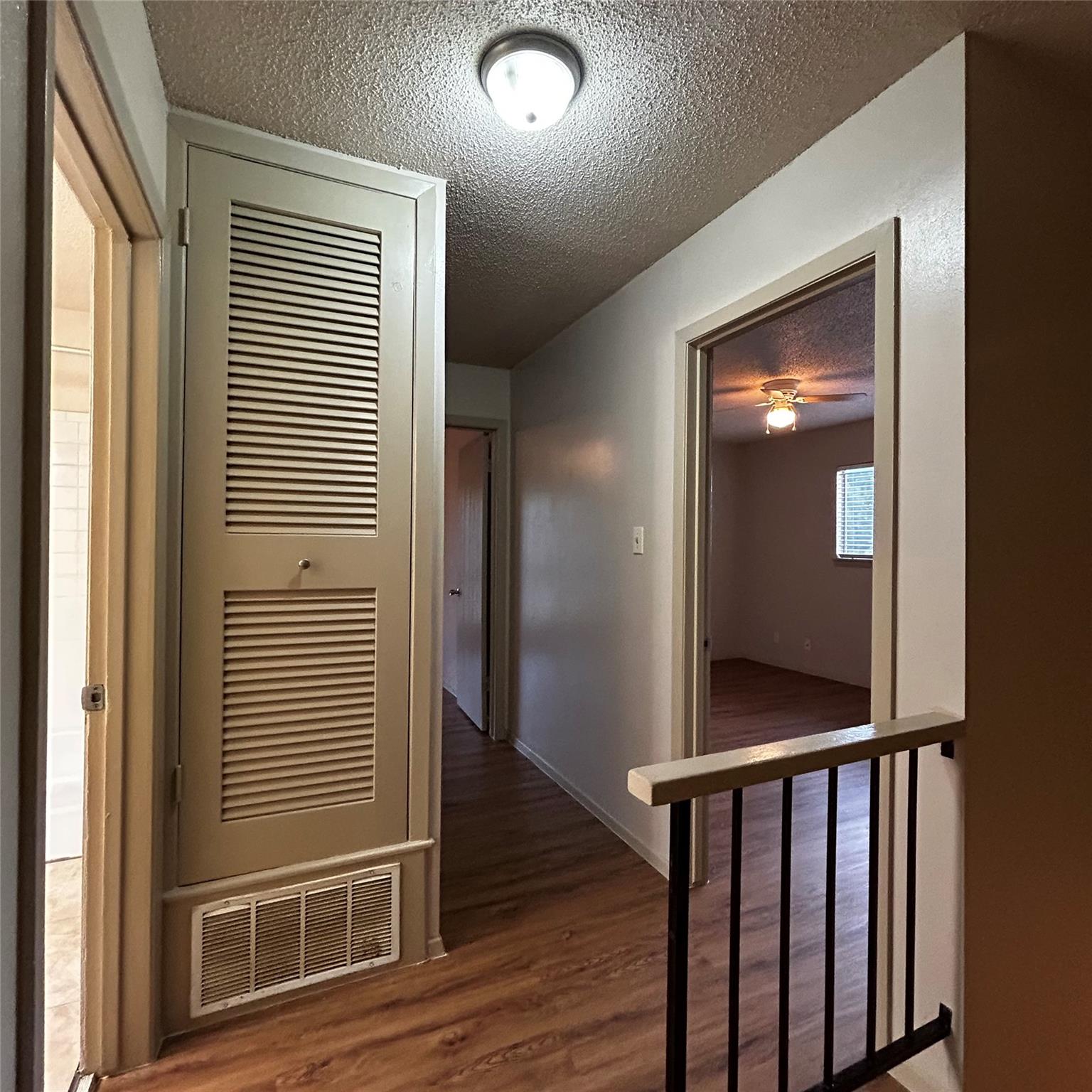 7204 Creekside Dr #b Property Photo 11