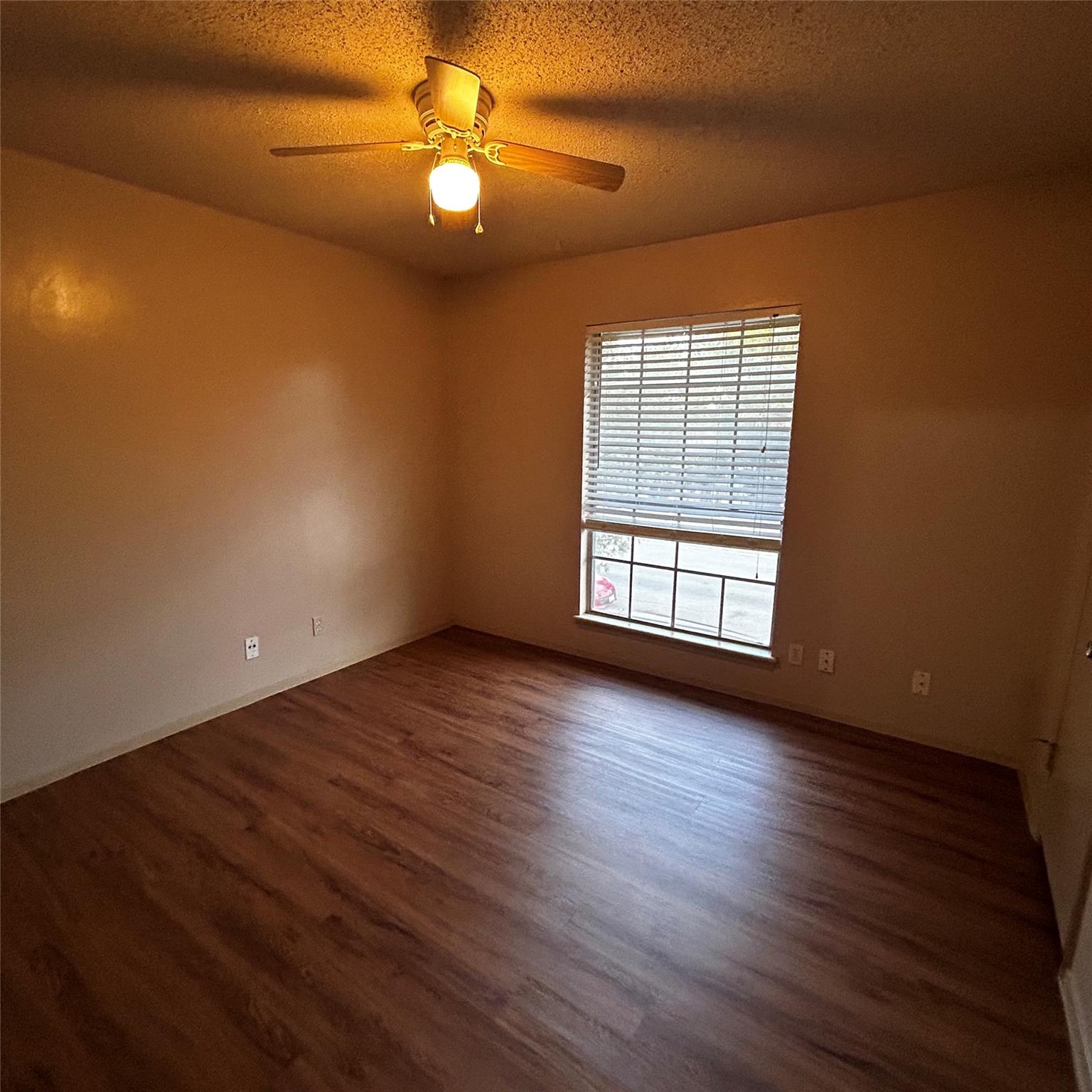 7204 Creekside Dr #b Property Photo 17