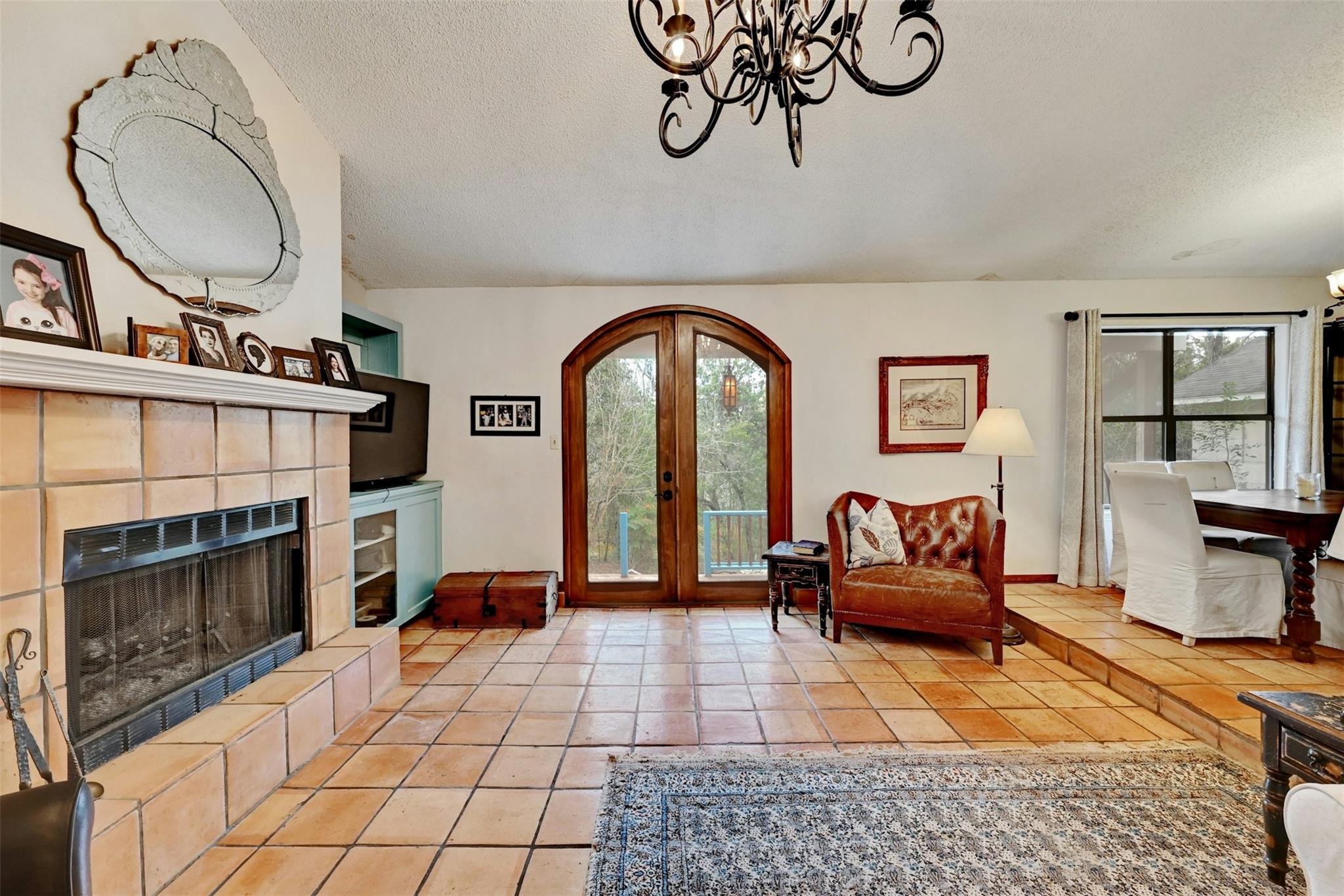 107 S Cuernavaca Dr Property Photo