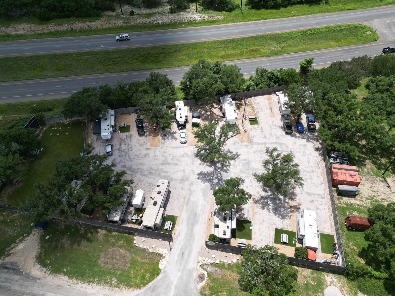 620 281 Loop Rd Property Photo 5