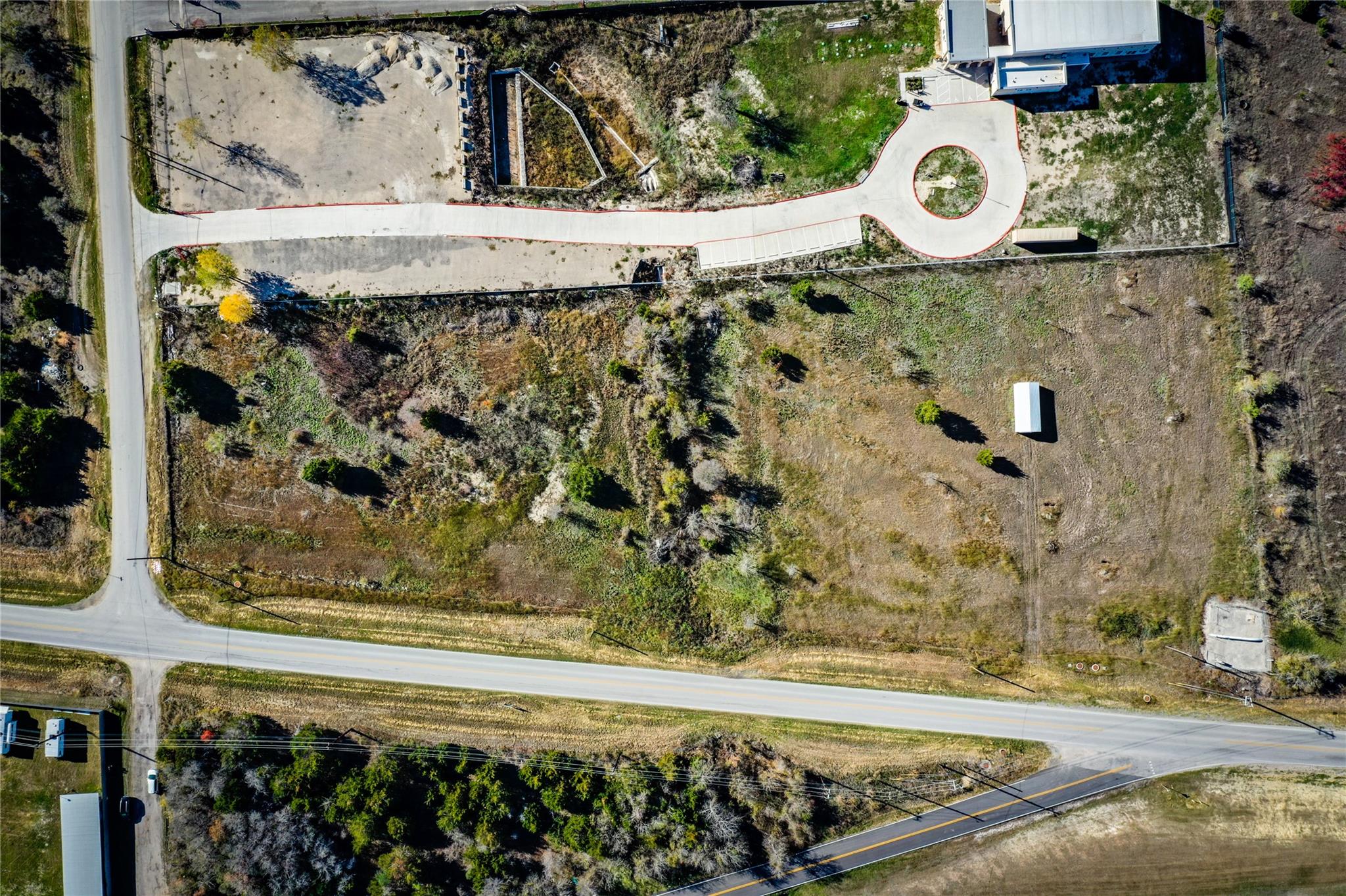 10109 Decker Lake Rd Property Photo 4