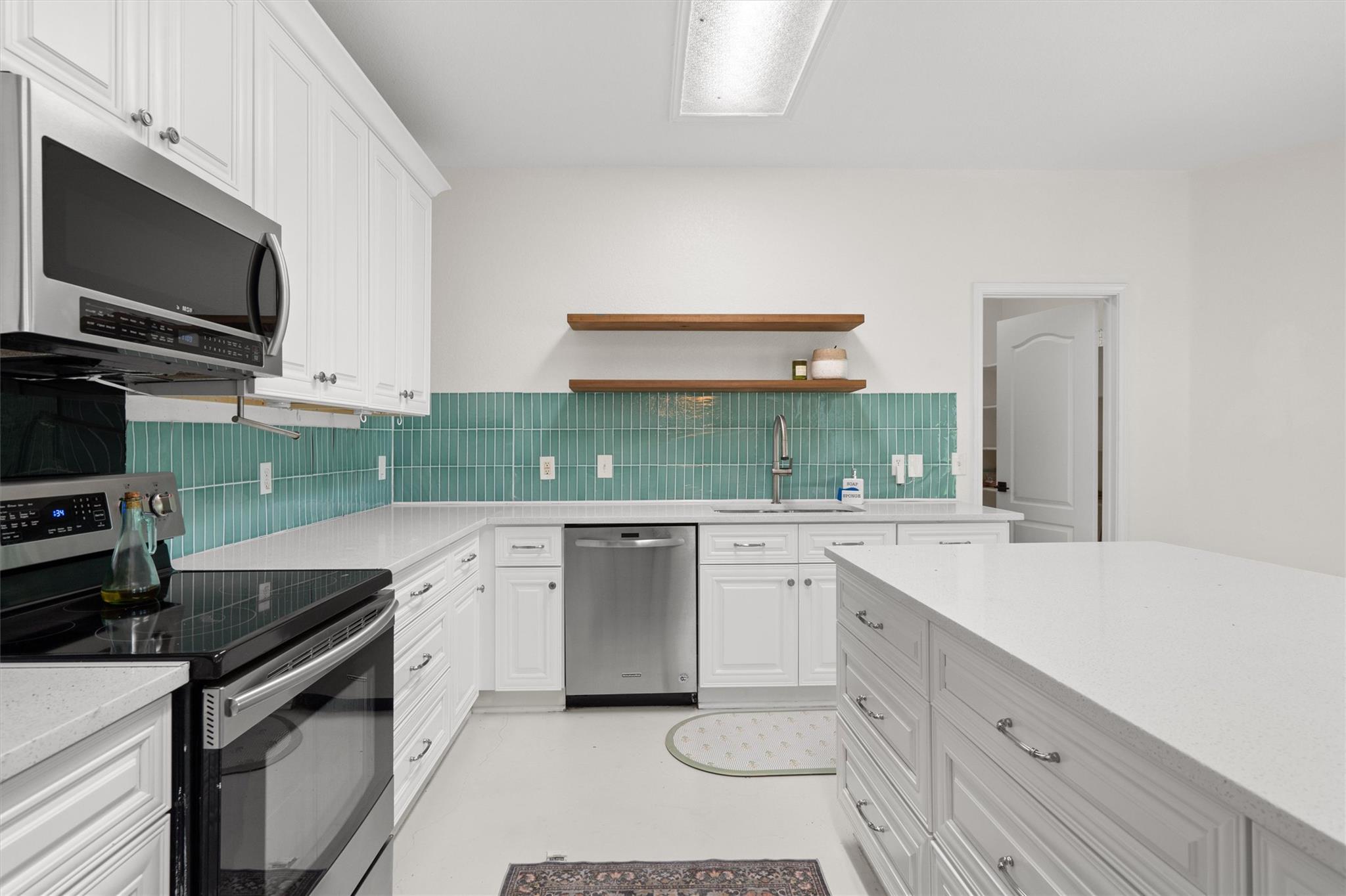 8353 Steamline Cir Property Photo 3