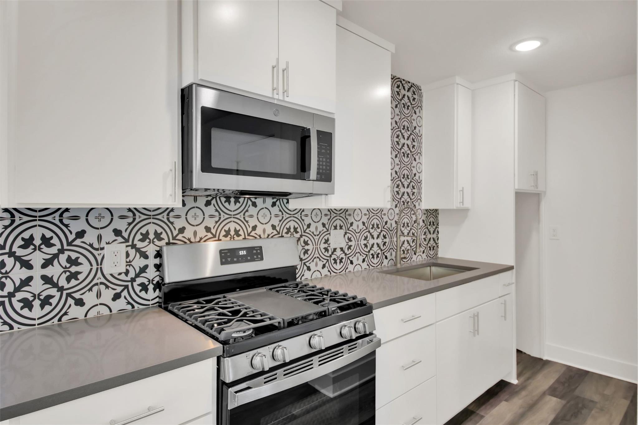 2101 Benwick Cir #b Property Photo 8