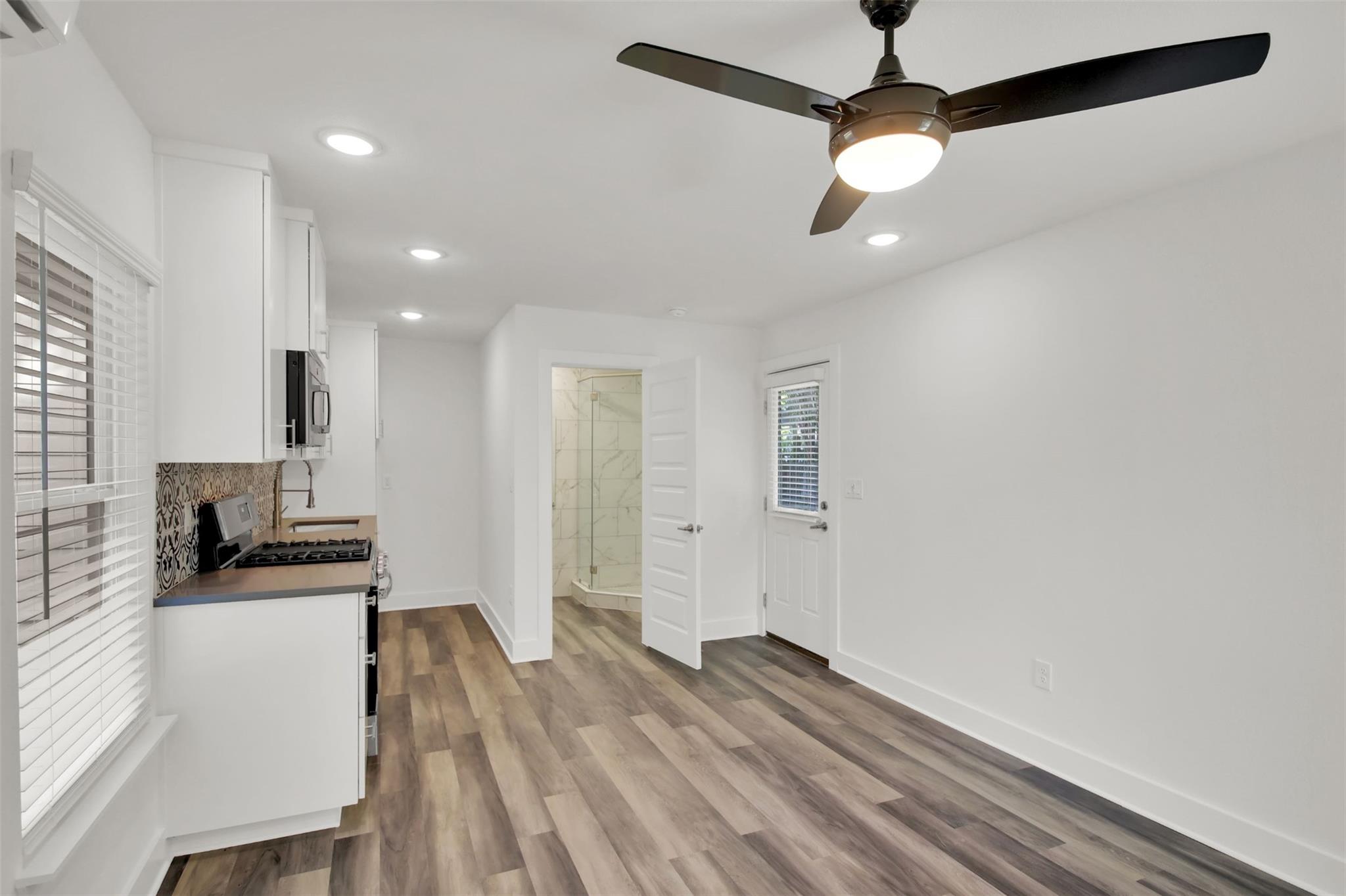 2101 Benwick Cir #b Property Photo 10