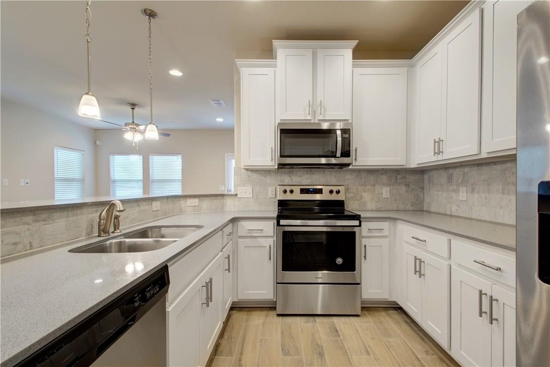 12917 Leatherback Ln Property Photo 11