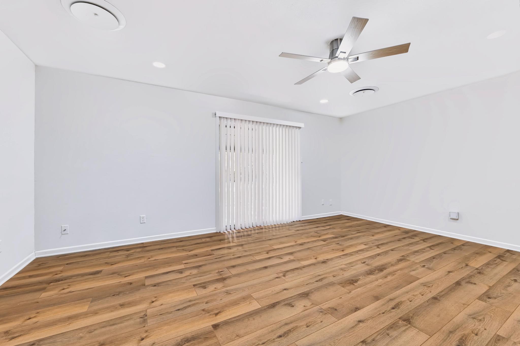 301 Carothers St Property Photo 3