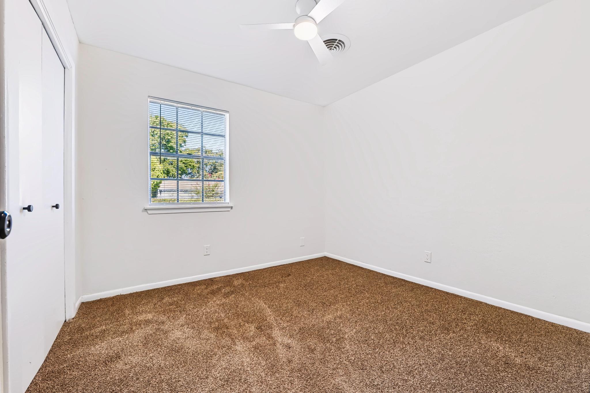 301 Carothers St Property Photo 11