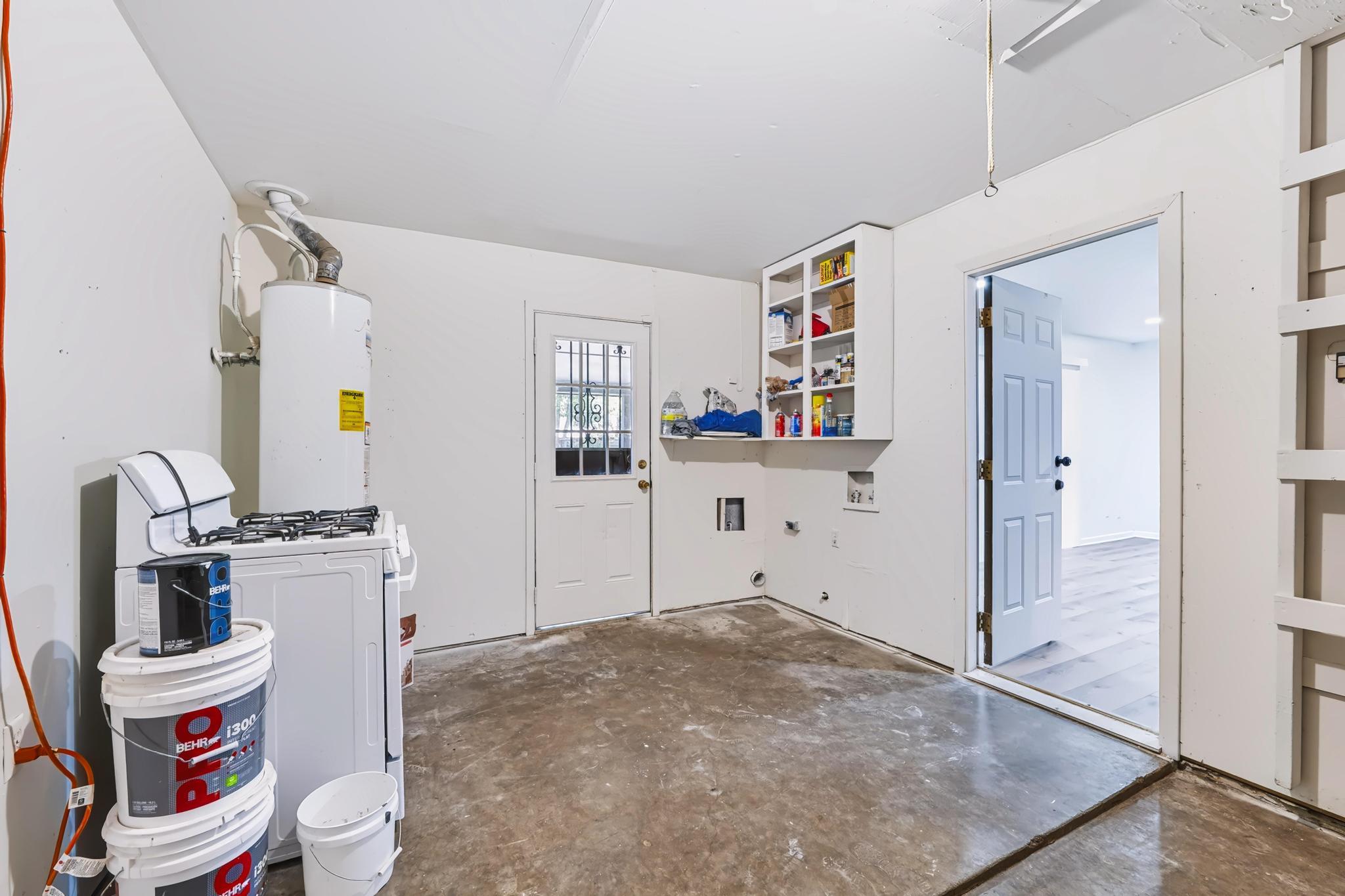 301 Carothers St Property Photo 17