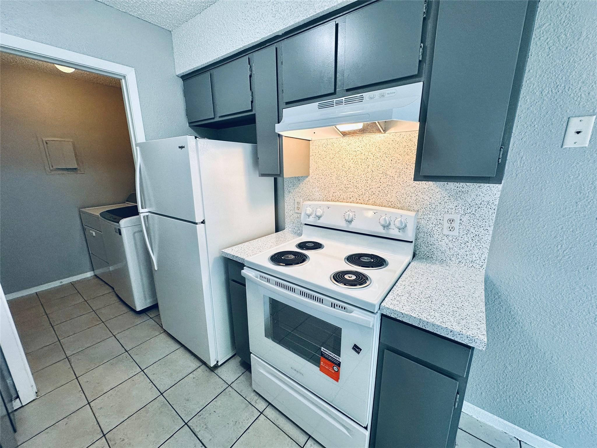 1318 Southport Dr #b Property Photo 14
