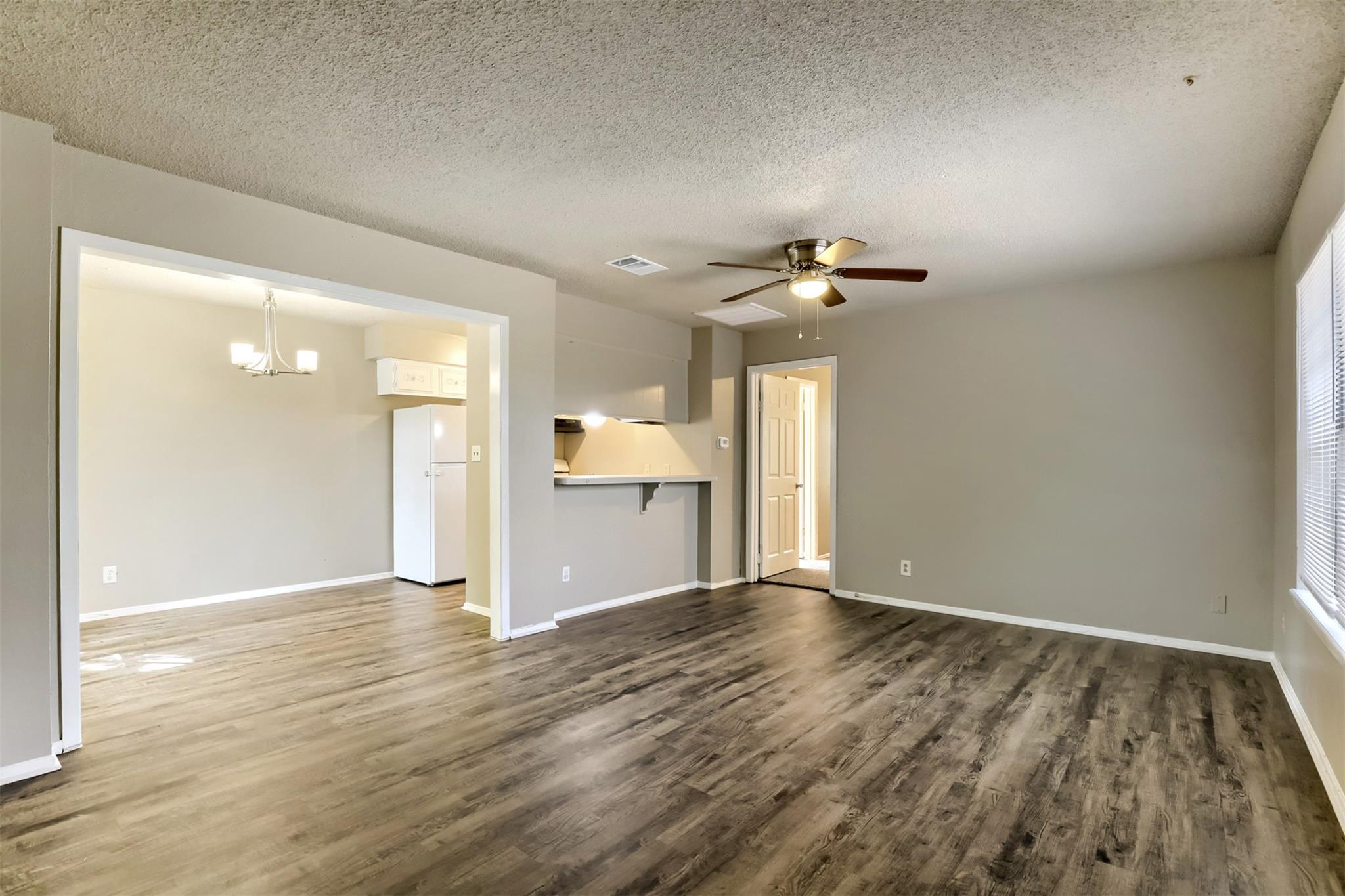 1302 Radcliff Dr #b Property Photo 2