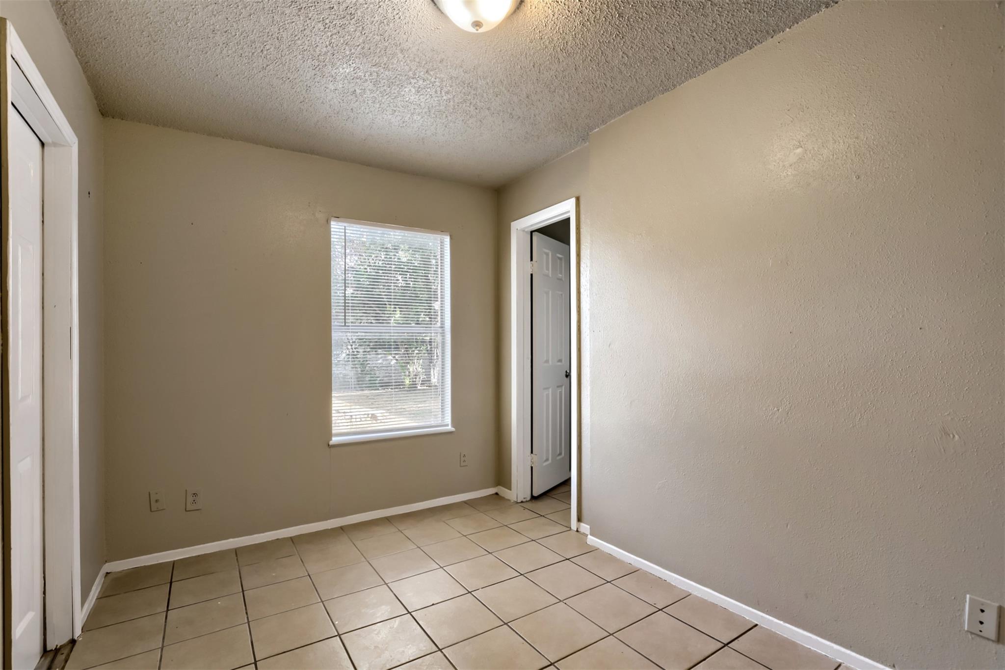 1302 Radcliff Dr #b Property Photo 10