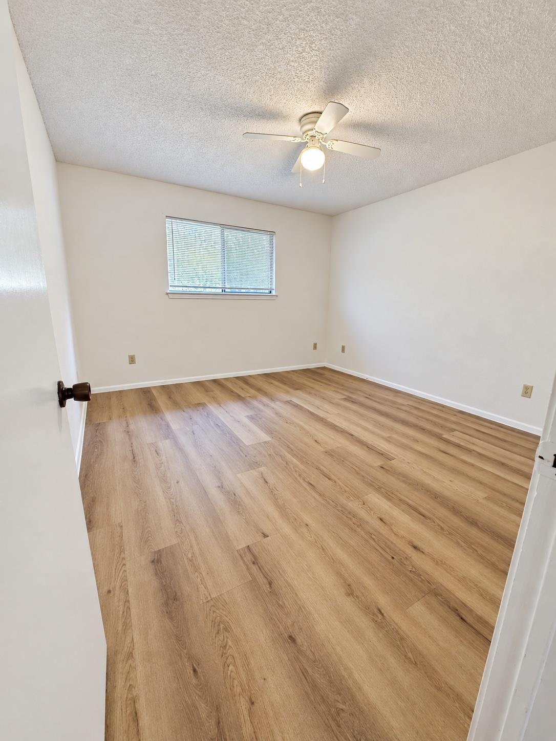 607 Rollingway Dr #a Property Photo 7