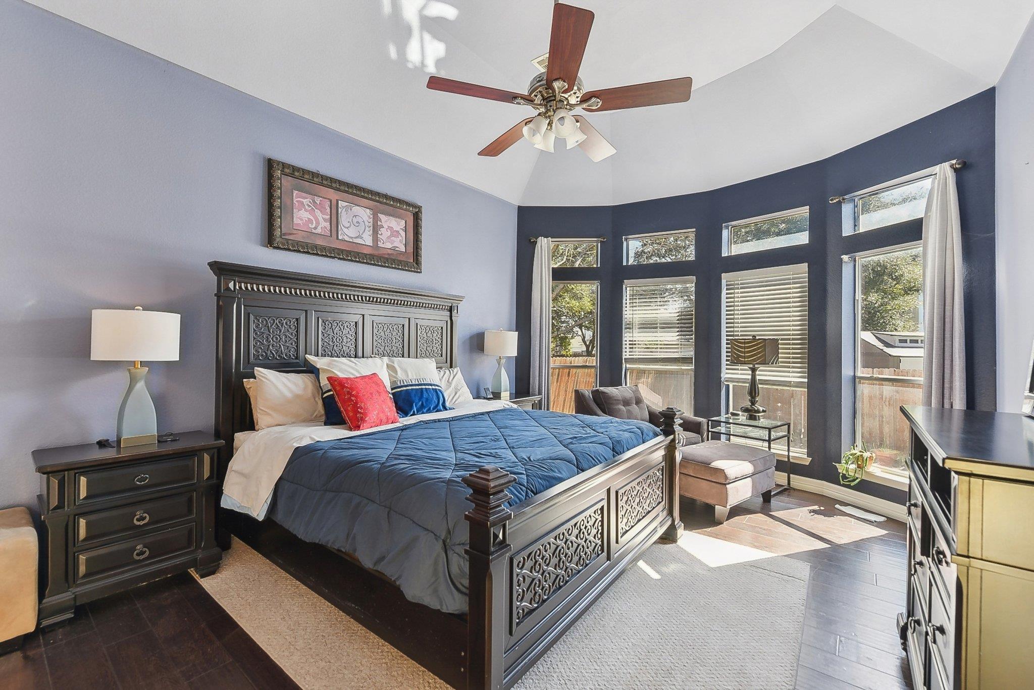 195 Invierno St Property Photo 4
