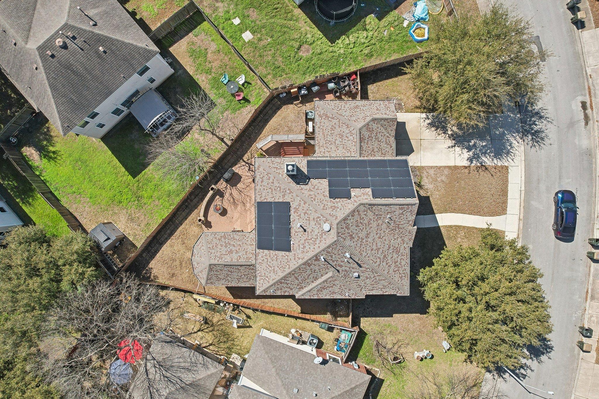 195 Invierno St Property Photo 7