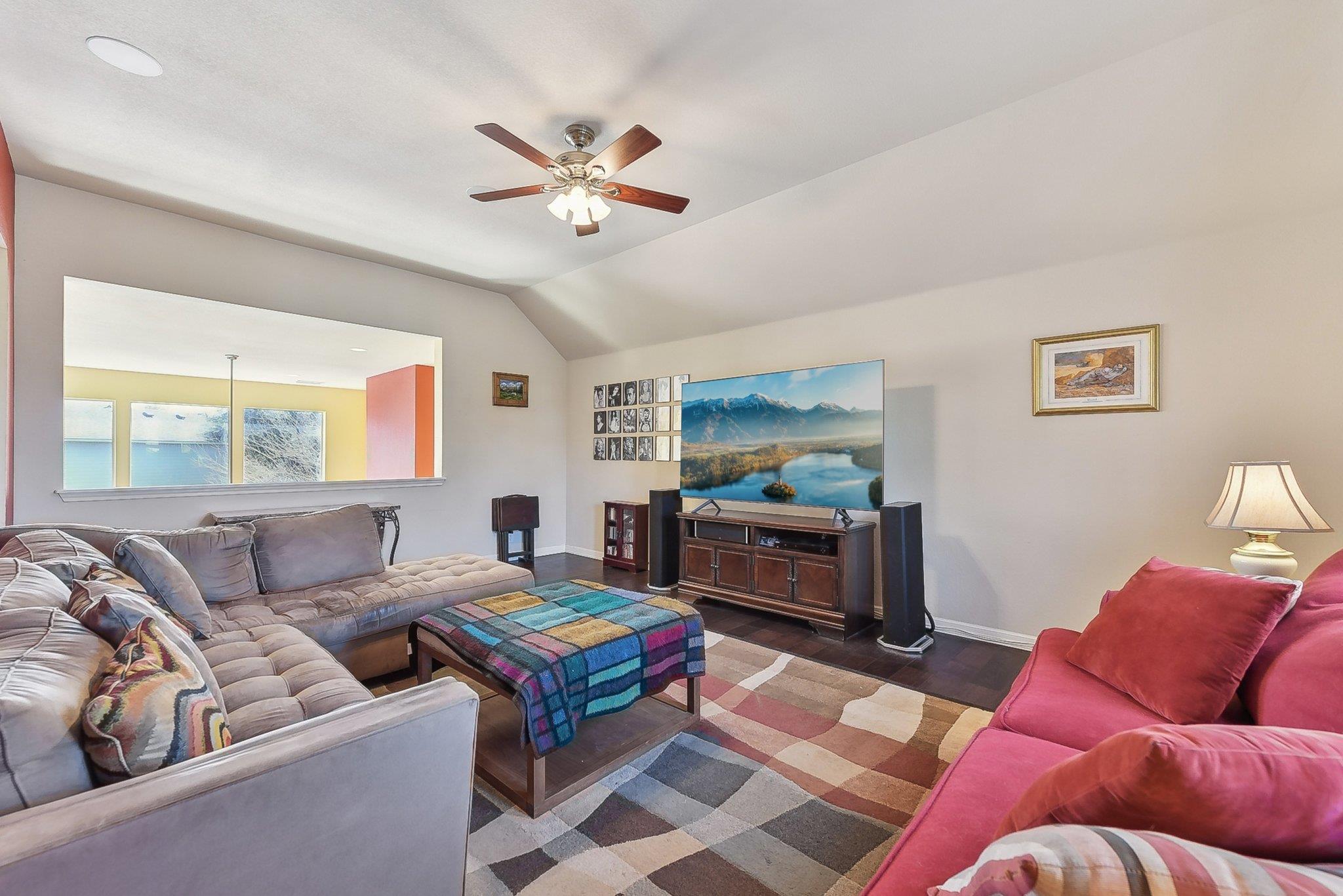 195 Invierno St Property Photo 15