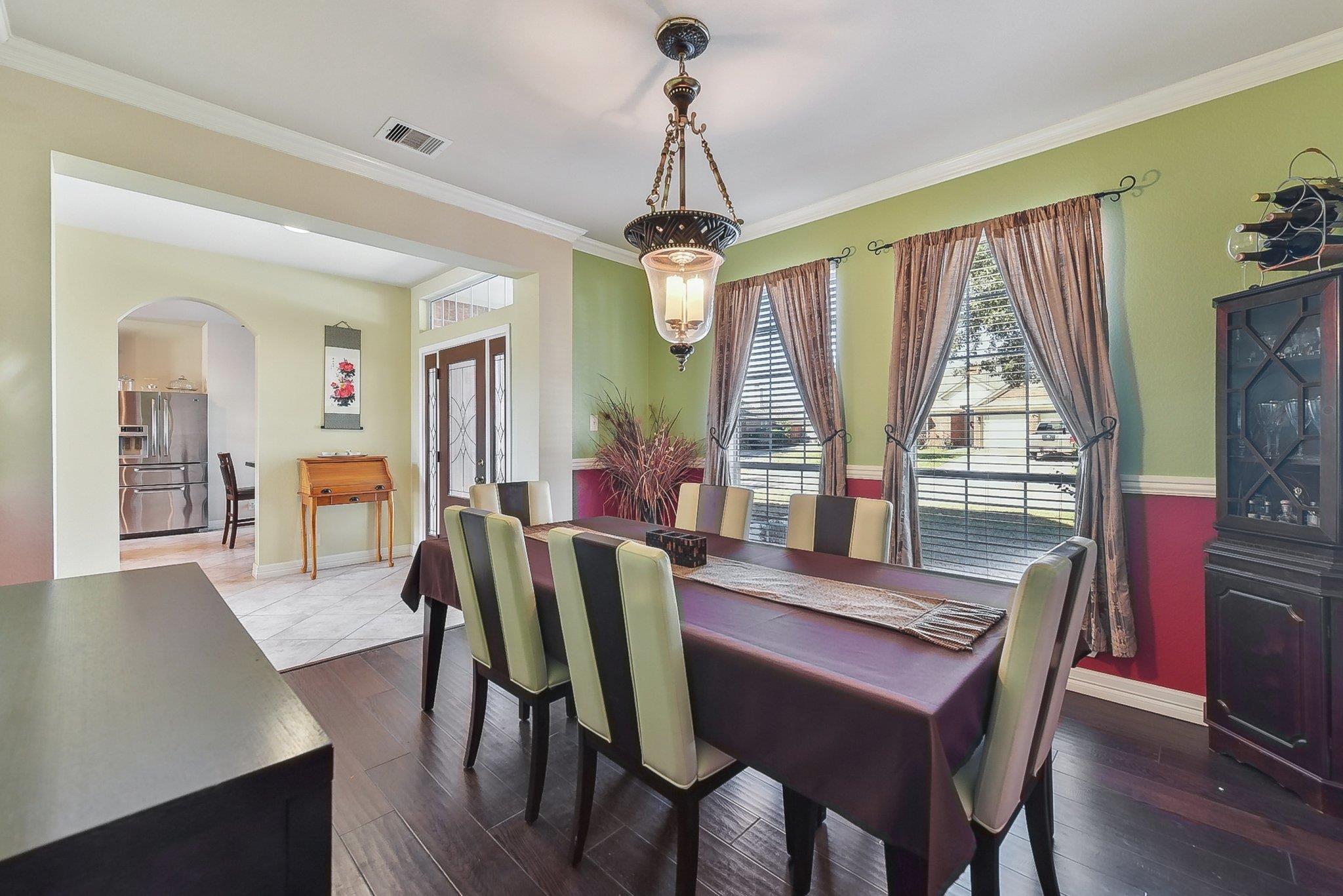 195 Invierno St Property Photo 18