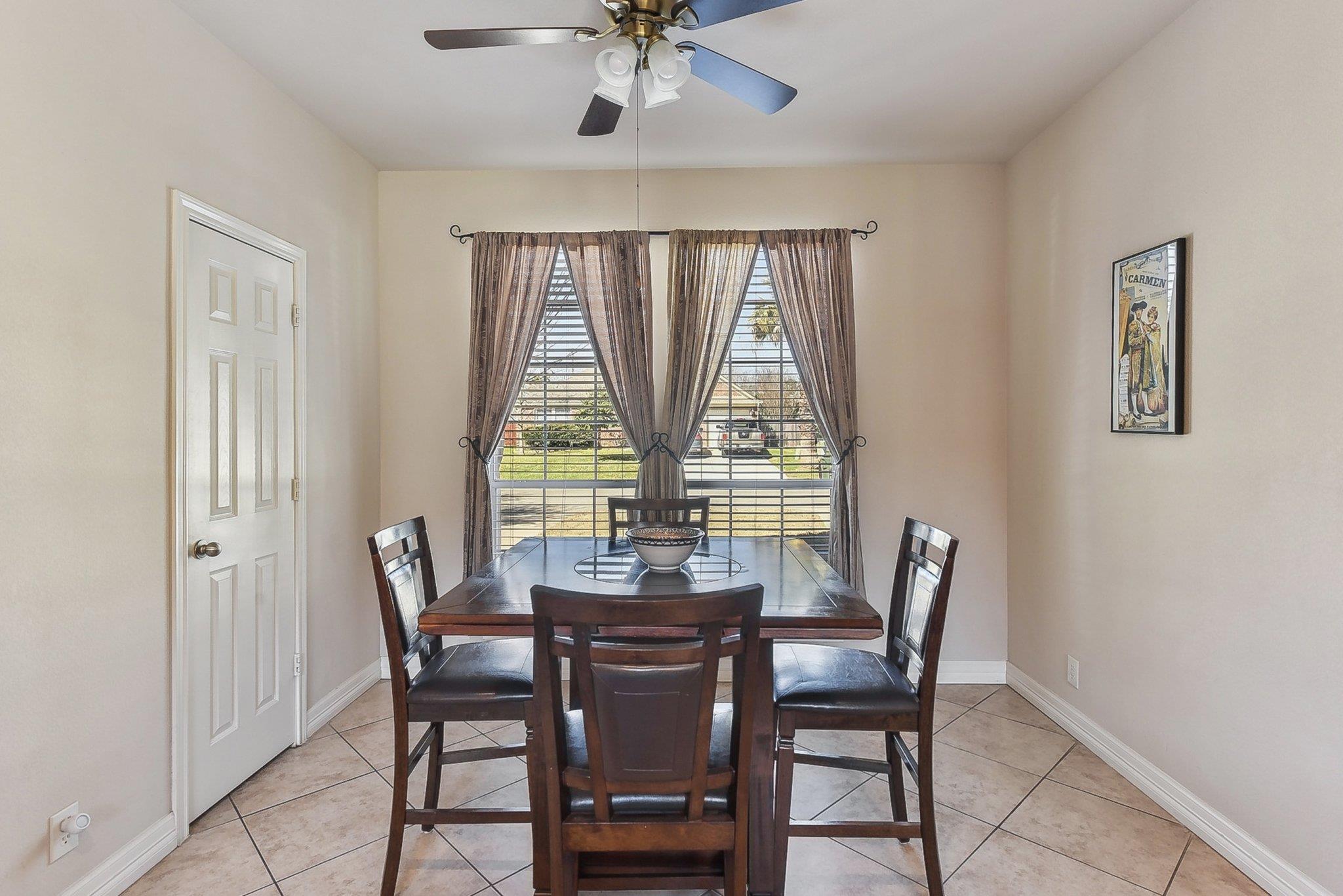 195 Invierno St Property Photo 19