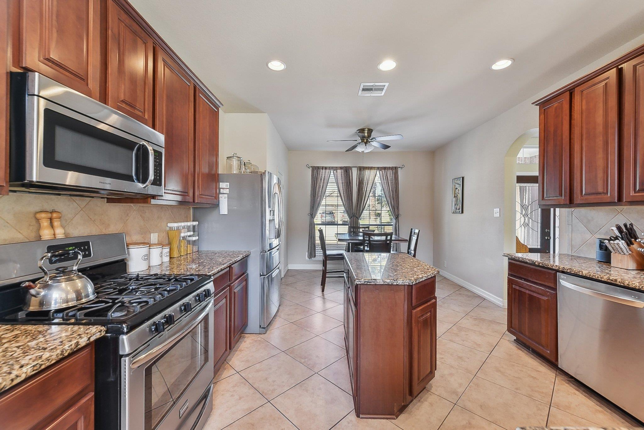 195 Invierno St Property Photo 22